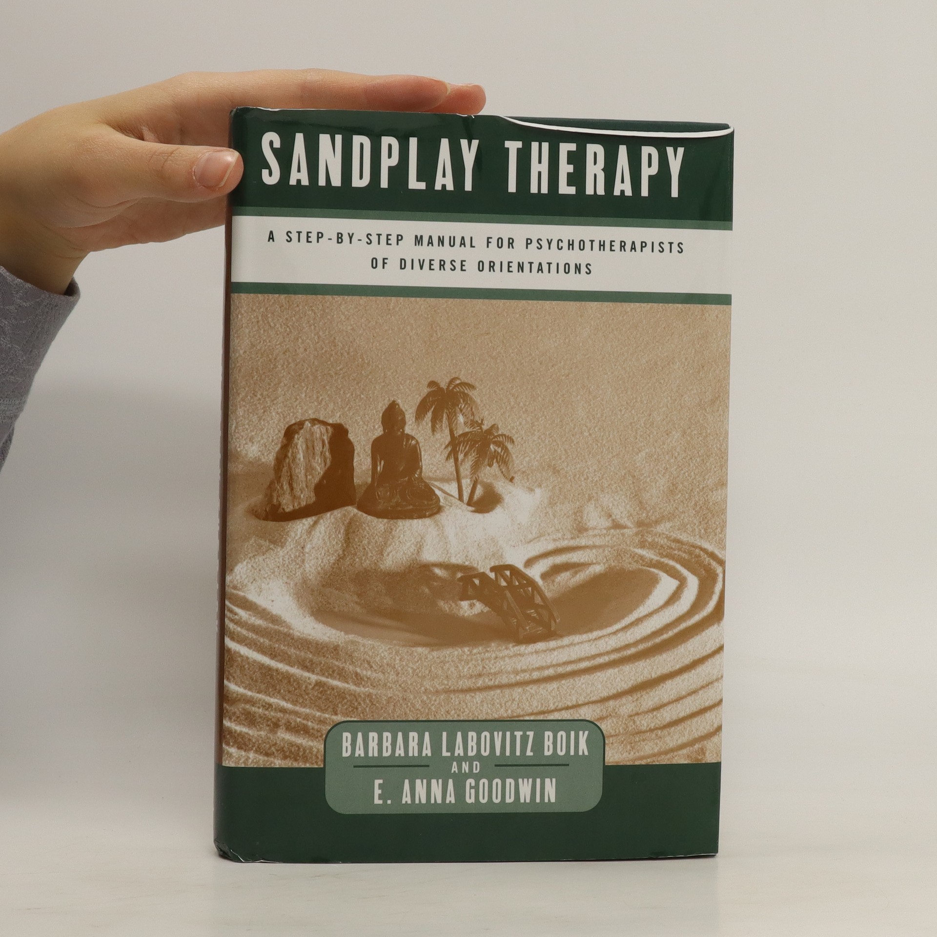 Sandplay Therapy : A Step-by-step Manual For Psychotherapists Of ...